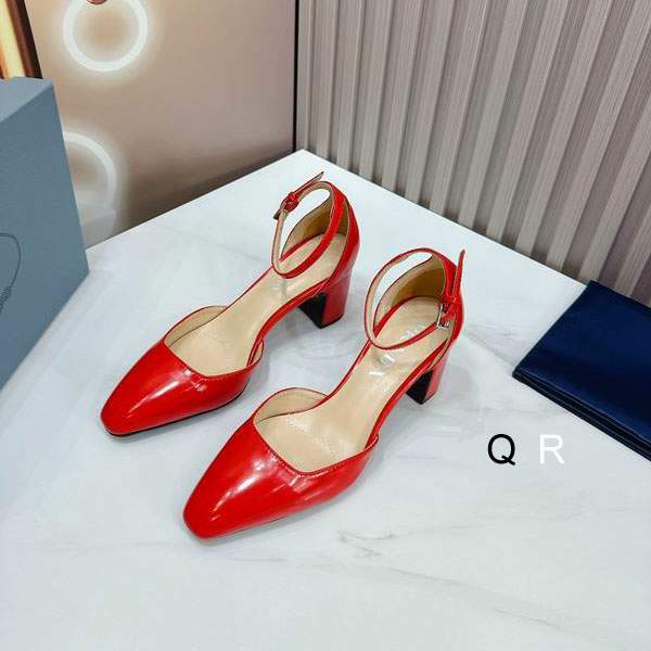 Picture of Prada Shoes _SKUPradasz35-405CM5CRR090519135